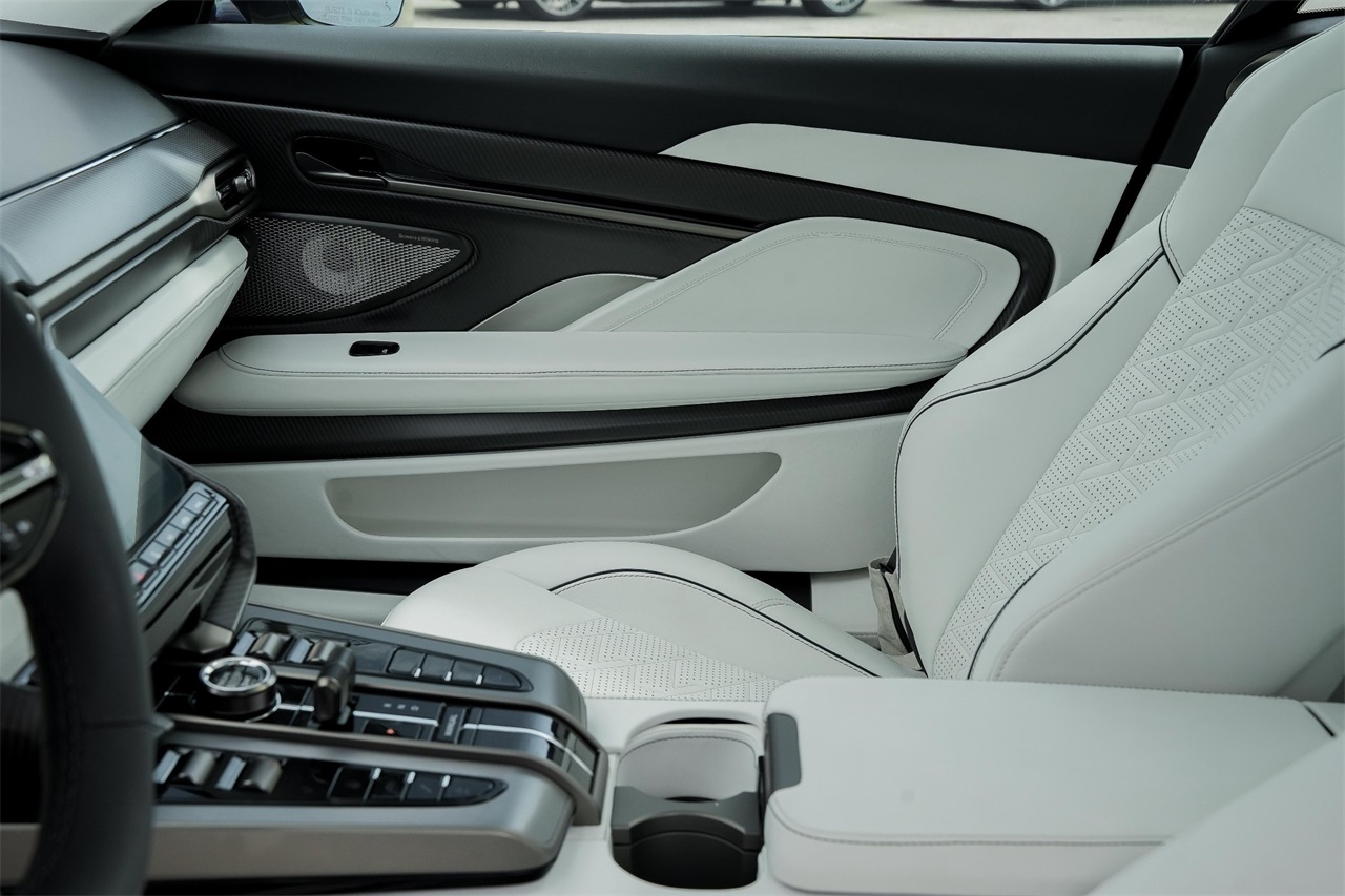 Used Car 2025 Aston Martin Vanquish  V12 For Sale Under $440,000 In Austin, Texas