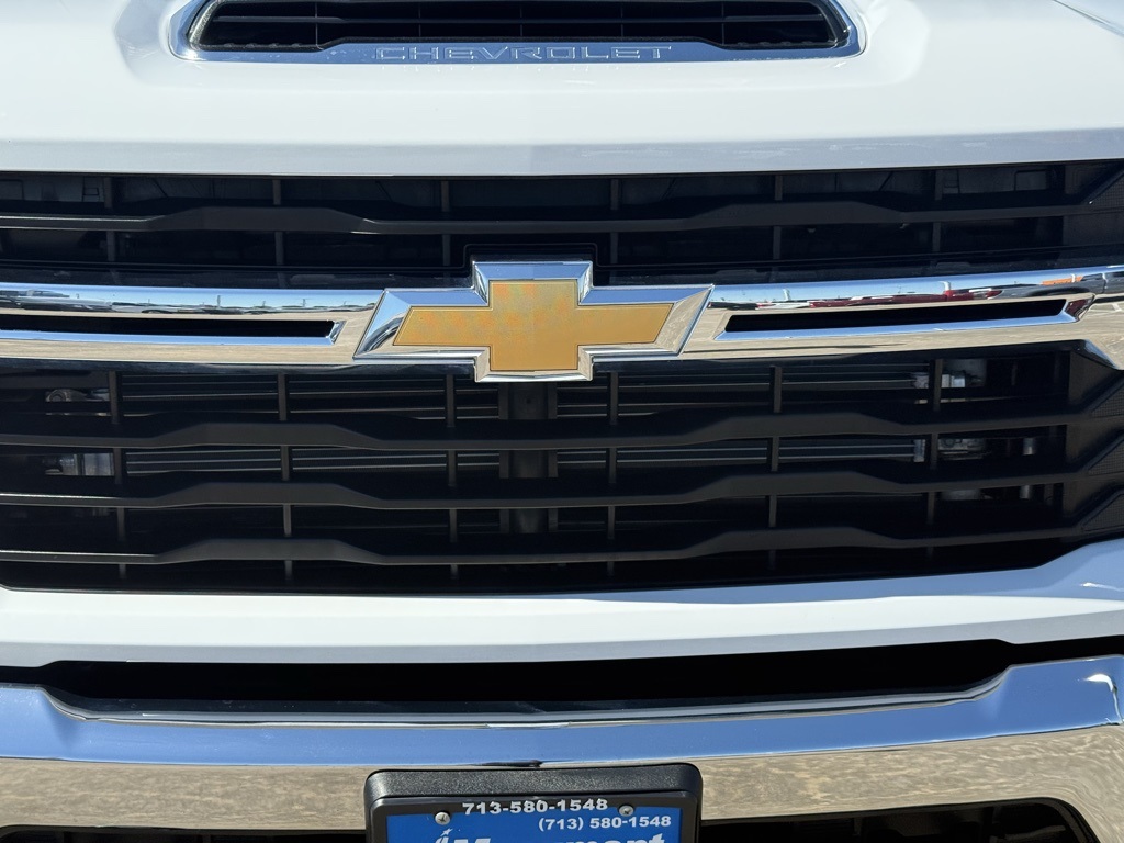 2025 Chevrolet Silverado 2500HD LT - 4