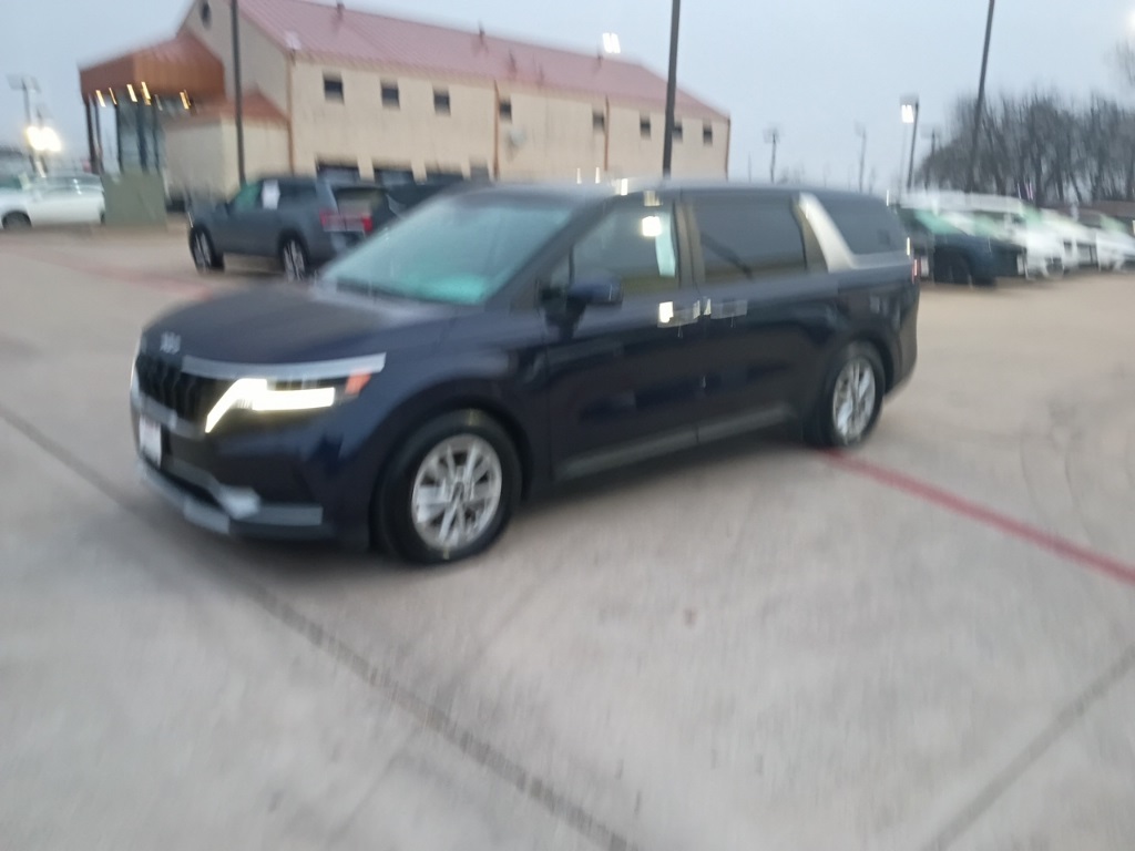 2024 Kia Carnival LX FWD