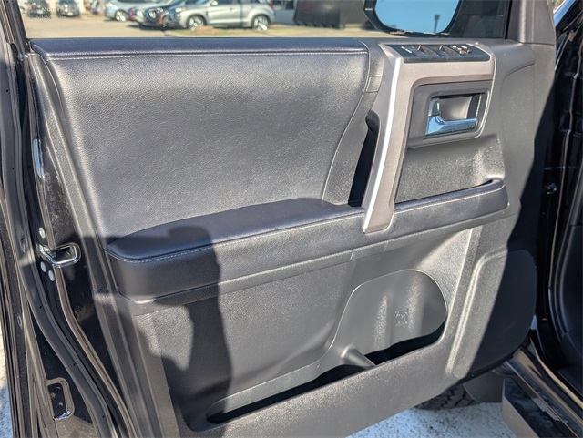 2023 Toyota 4Runner SR5 - 8