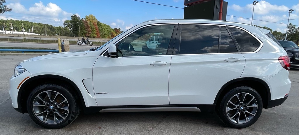 2017 BMW X5 sDrive35i White at Ultimate Motorsports