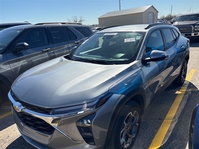 2025 Chevrolet Trax LT FWD