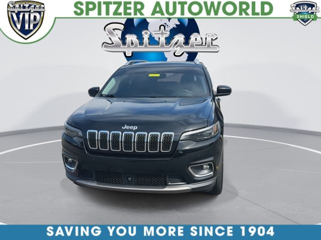 View vehicle photo 3