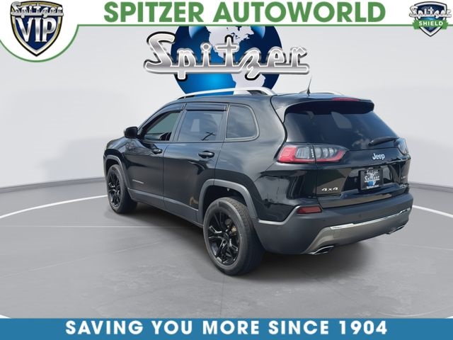 View vehicle photo 7