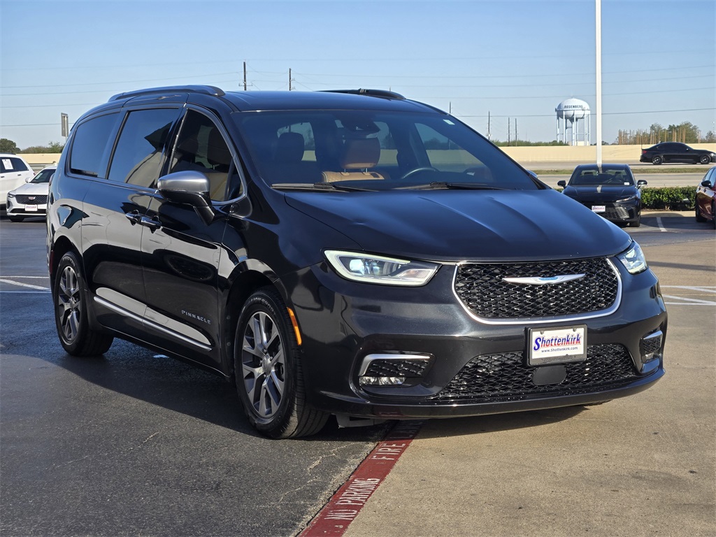 2021 Chrysler Pacifica Hybrid Pinnacle Black at Toyota of Victoria