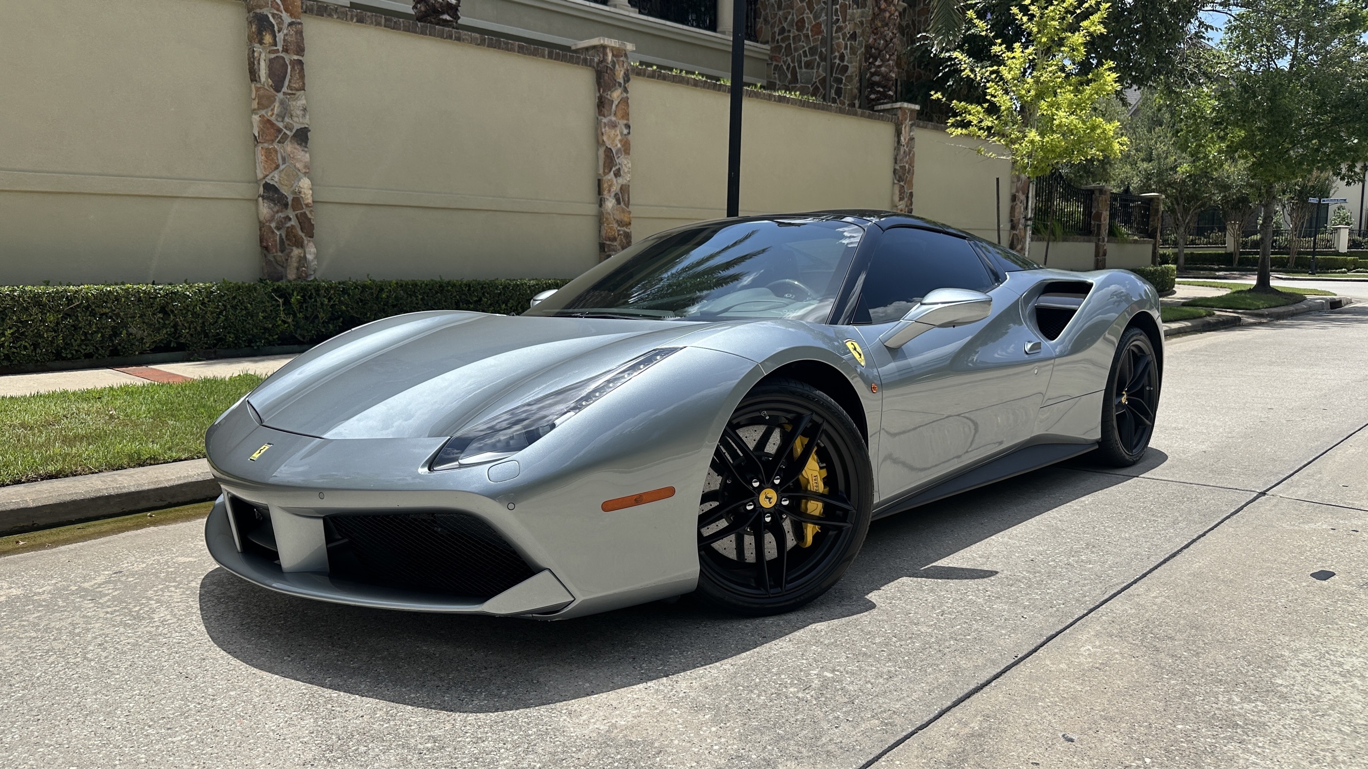 /2019 Ferrari 488-Spider
