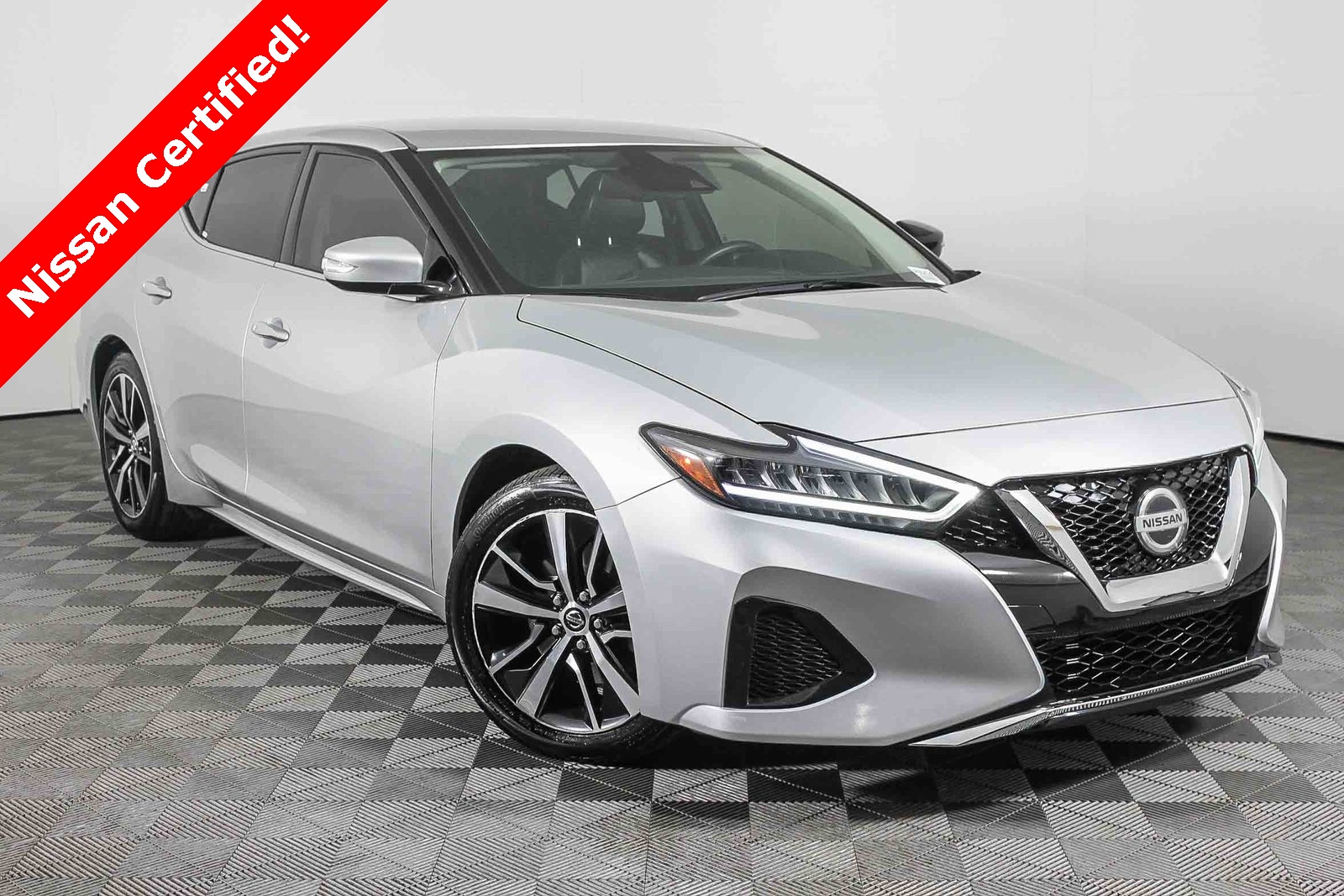 2022 Nissan Maxima SV FWD