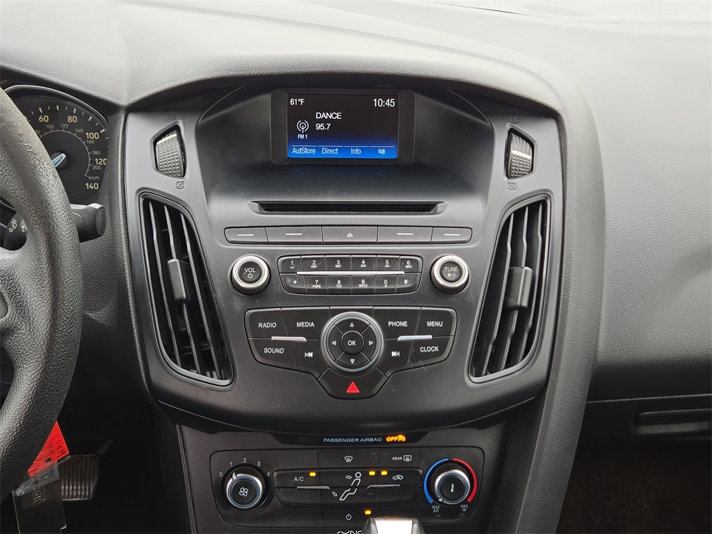 2016 Ford Focus SE Red at Durrett Motor Company