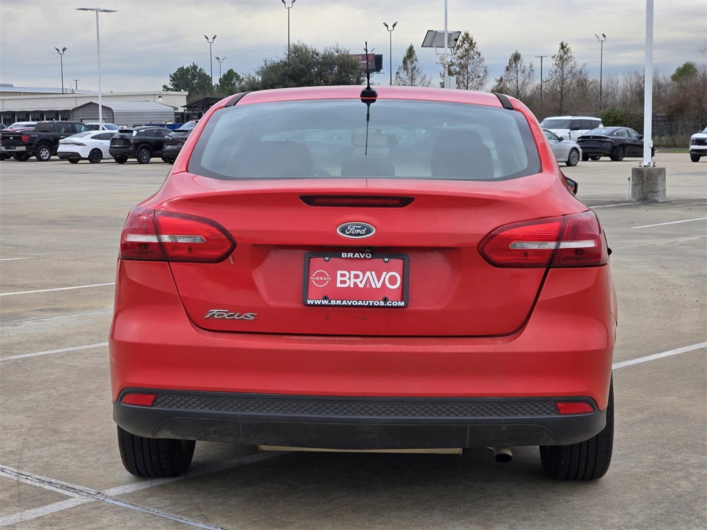 2016 Ford Focus SE Red at Durrett Motor Company