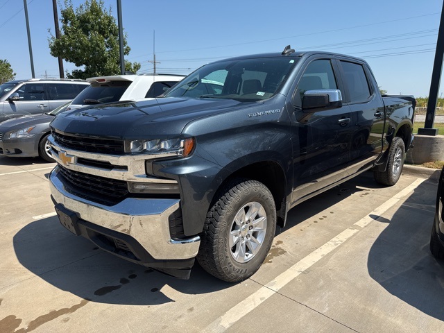 2020 Chevrolet Silverado 1500 LT photo 2