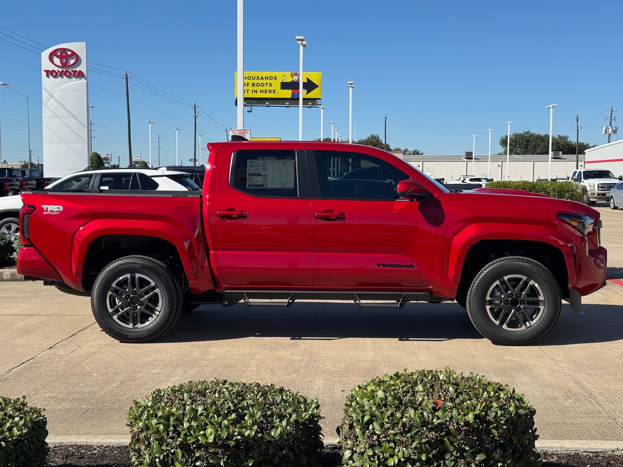 2025 Toyota Tacoma TRD Sport - 8