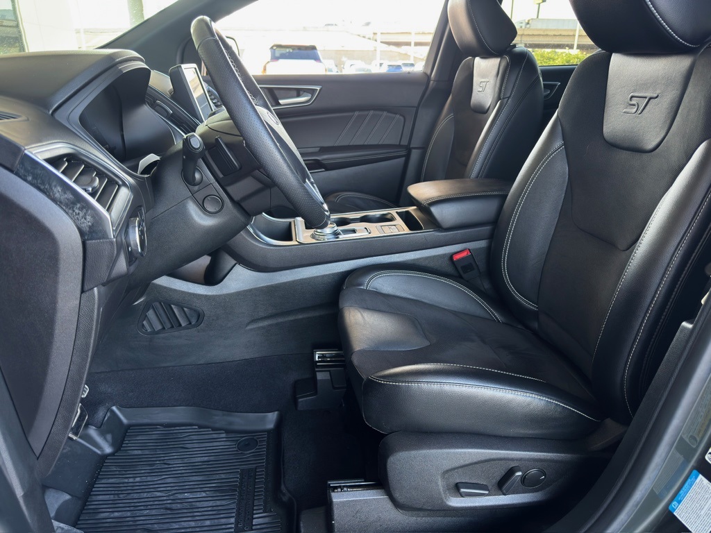 2024 Ford Edge ST - 10