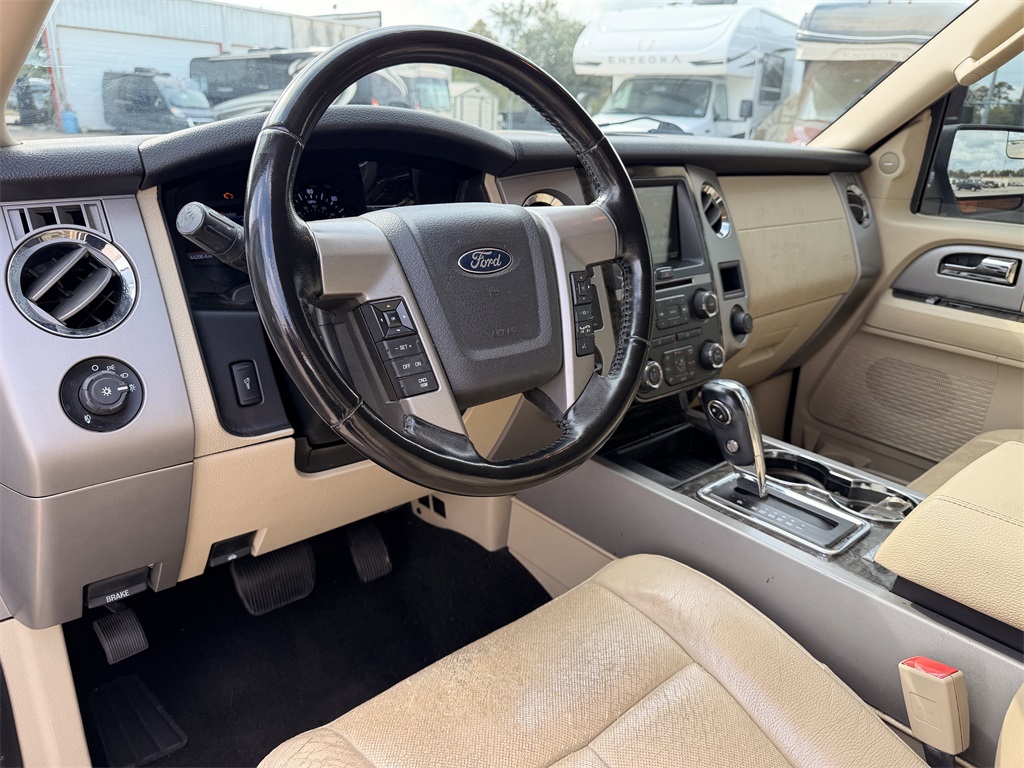 2015 Ford Expedition Limited White at Bravo Nissan