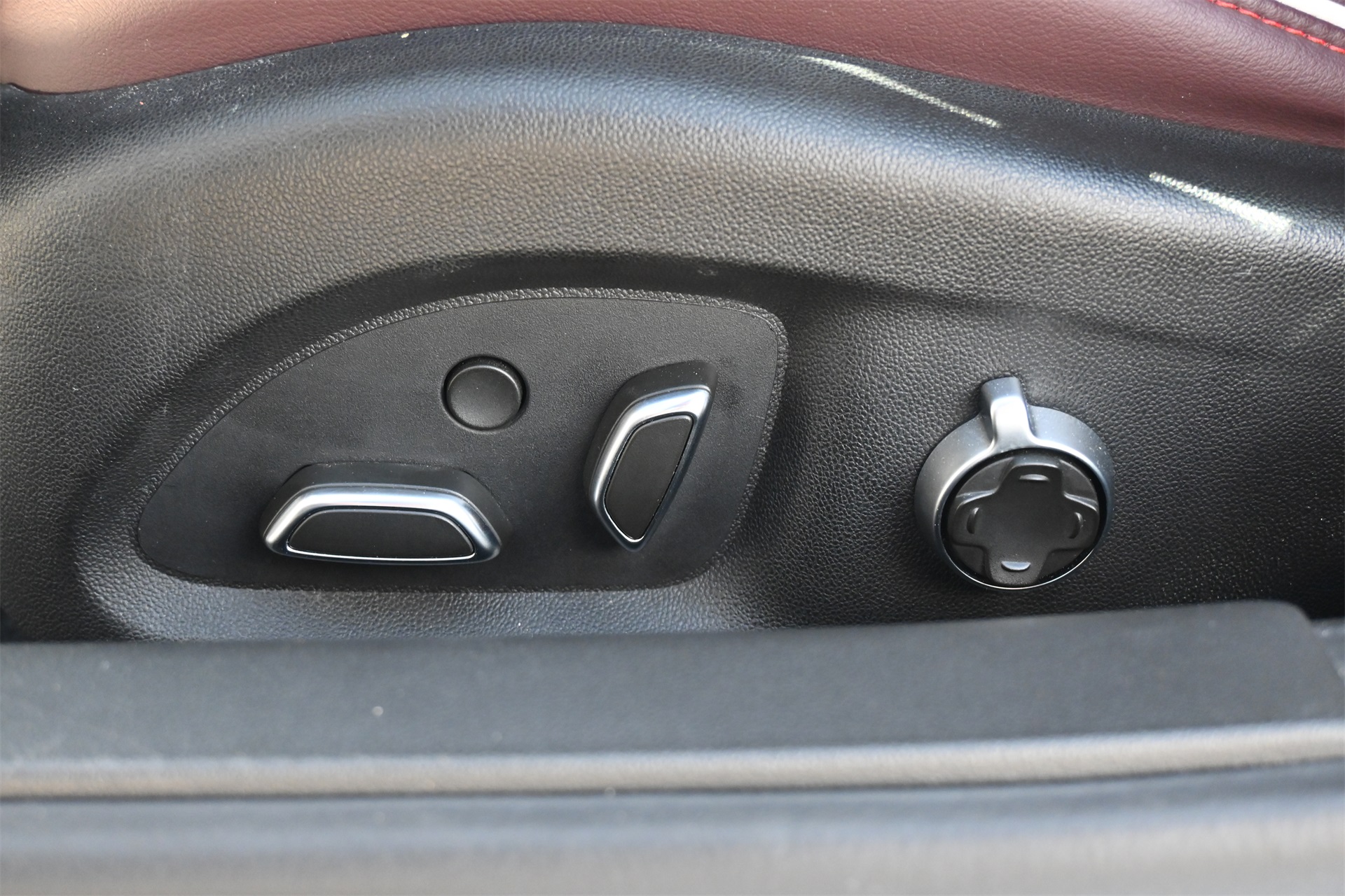 2023 Cadillac CT4 V-Series White at AutoSavvy Houston Southwest