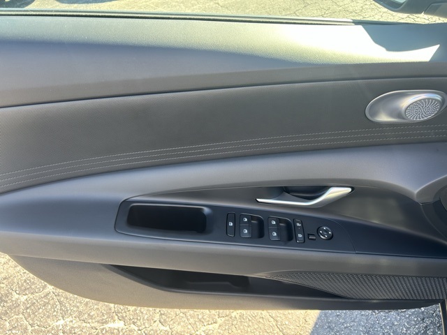 HyundaiElantra Hybrid11