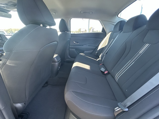 HyundaiElantra Hybrid8