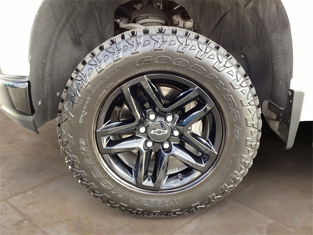 Used Car 2021 Chevrolet Silverado 1500  Custom Trail Boss For Sale Under $35,000 In San Antonio, Texas