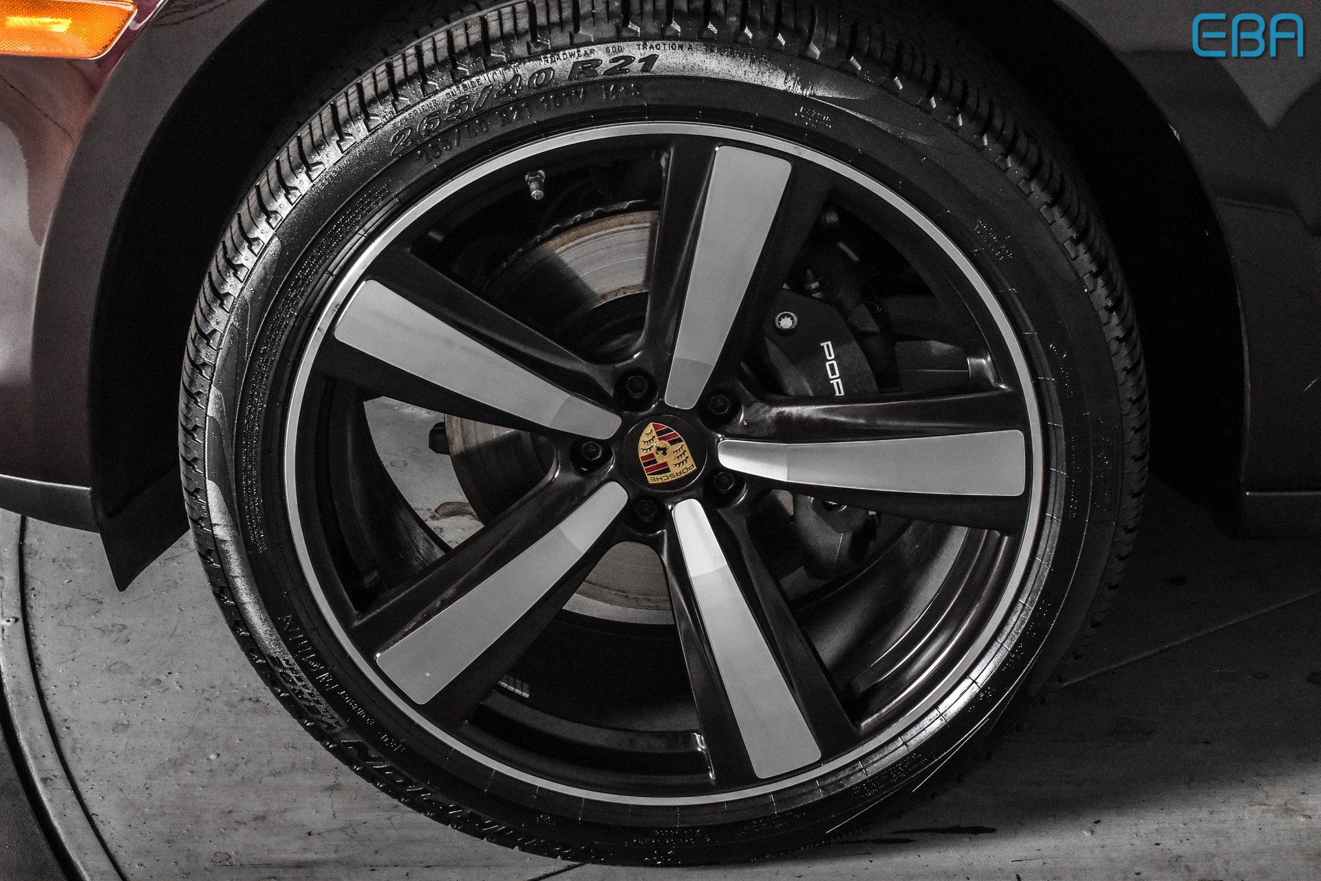 2024 Porsche Macan Base photo 10