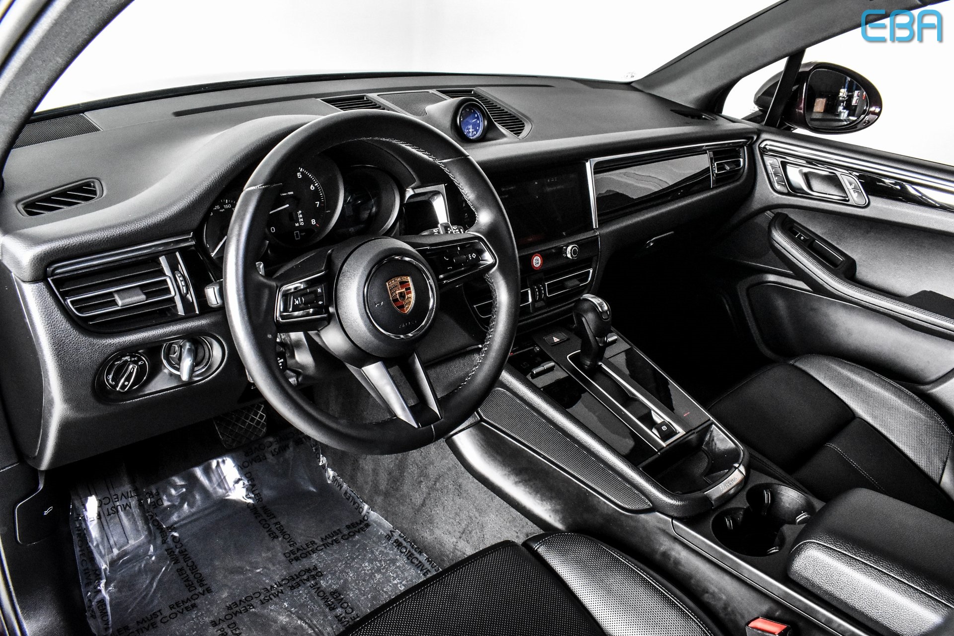 2024 Porsche Macan Base photo 16