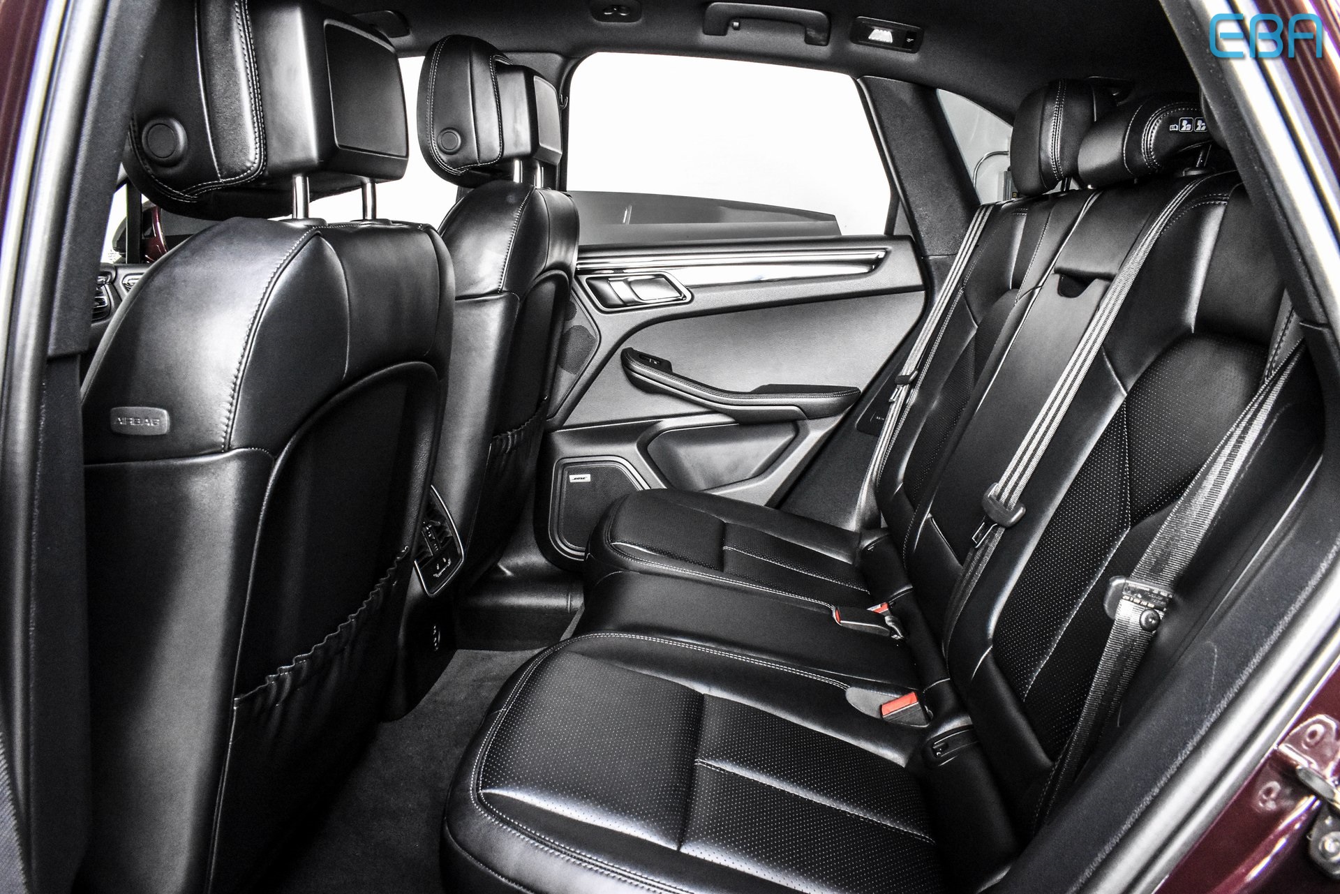 2024 Porsche Macan Base photo 20