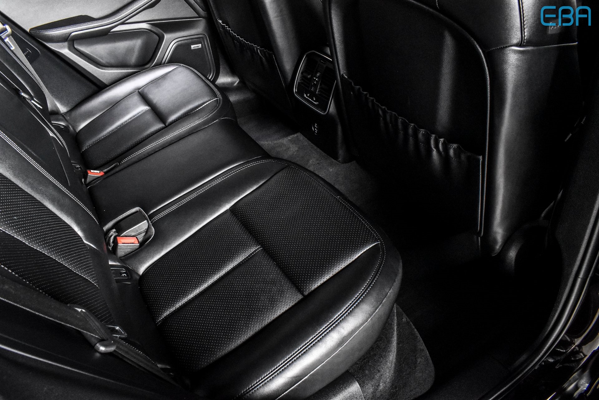 2024 Porsche Macan Base photo 21