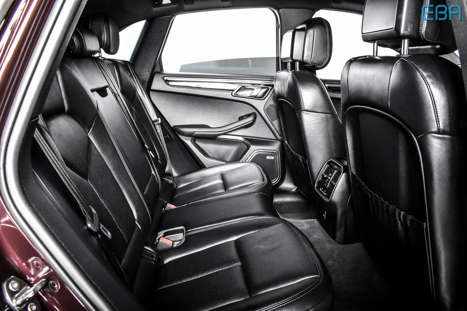 2024 Porsche Macan Base photo 22