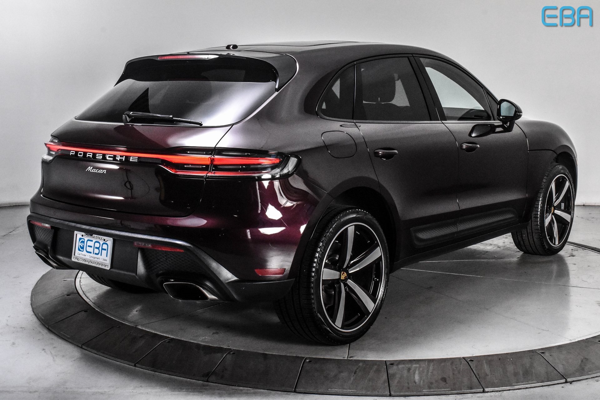 2024 Porsche Macan Base photo 6