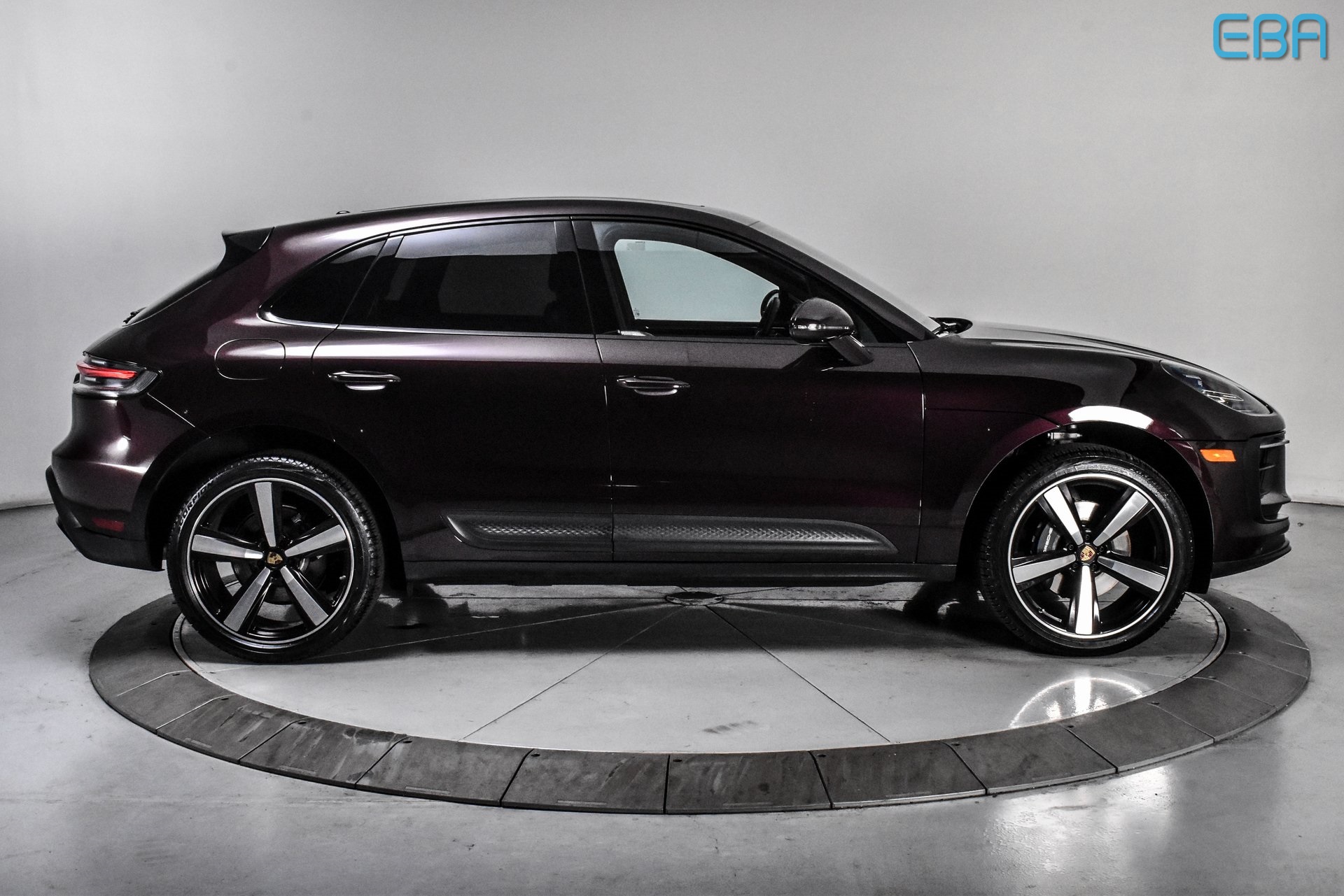 2024 Porsche Macan Base photo 7
