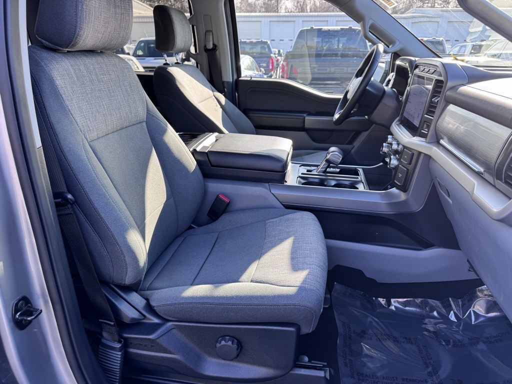 FordF-150 Lightning24