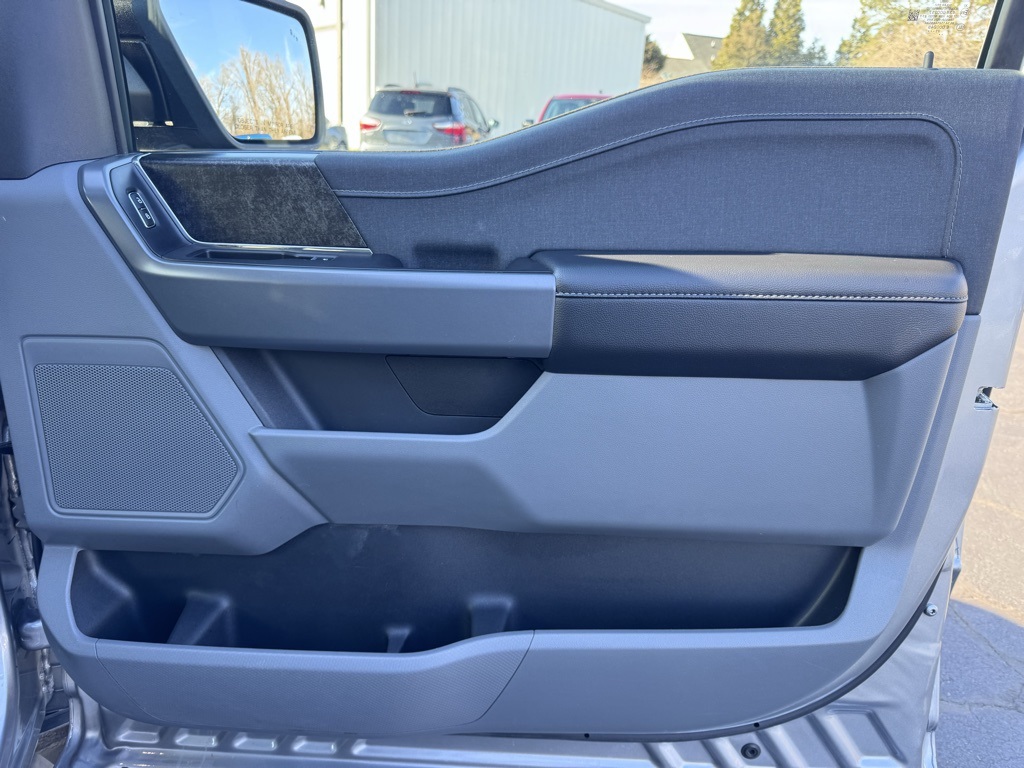 FordF-150 Lightning25