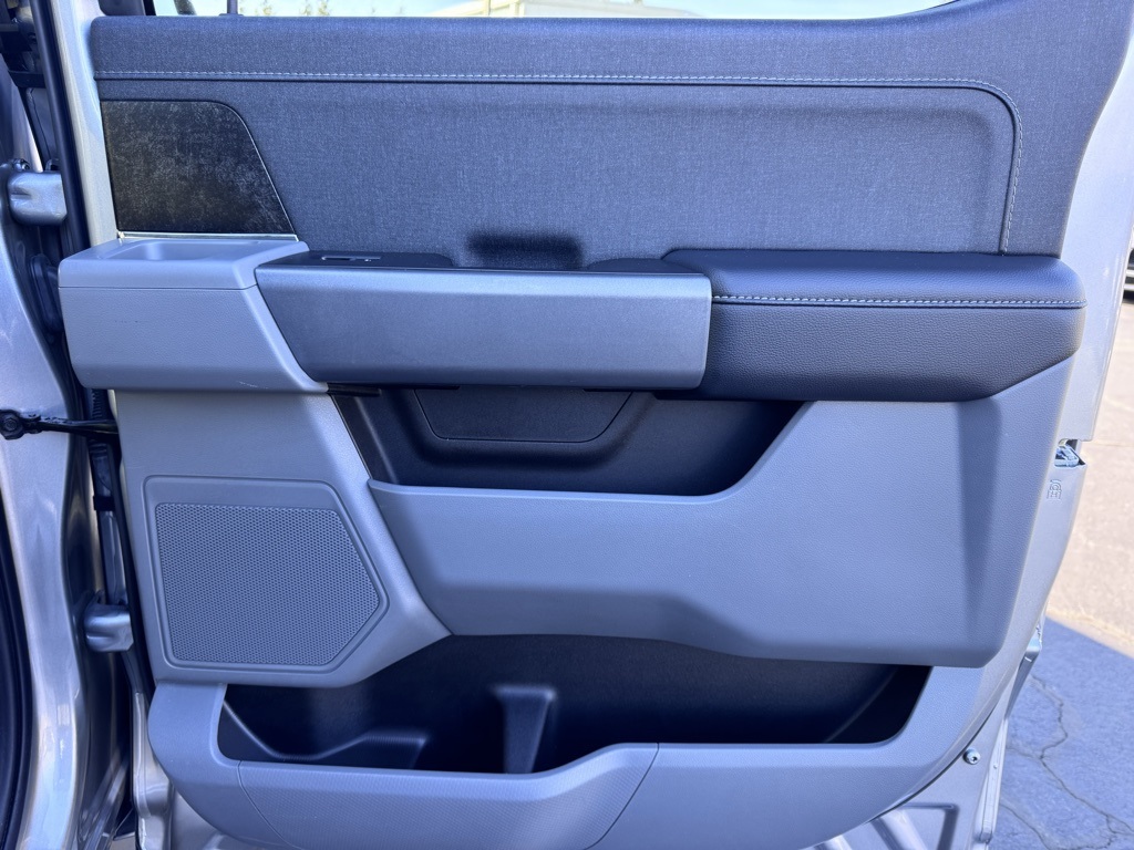 FordF-150 Lightning27