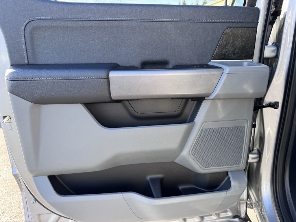 FordF-150 Lightning29