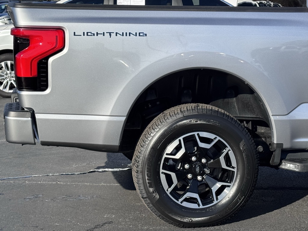 FordF-150 Lightning44