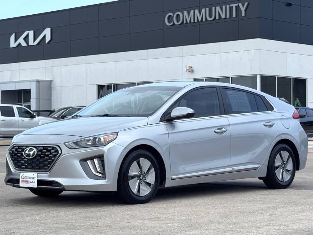 2022 Hyundai Ioniq Hybrid SE - 0
