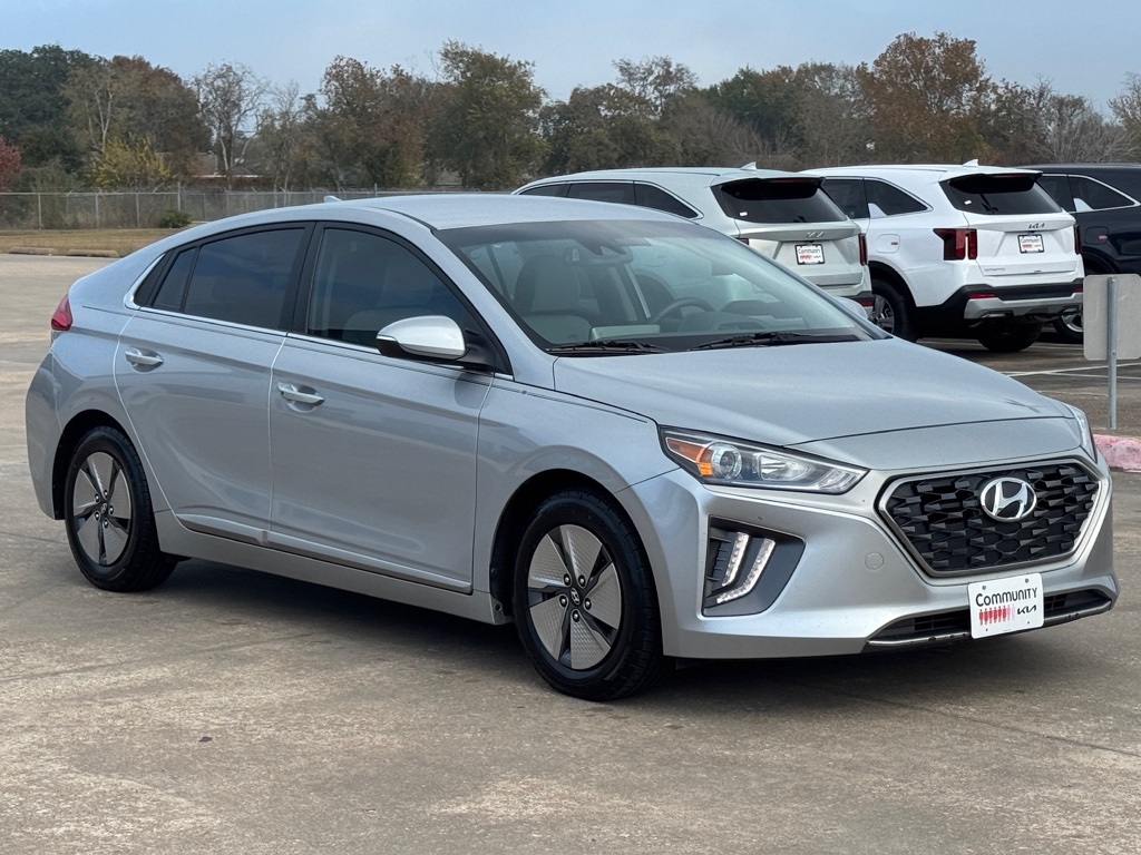 2022 Hyundai Ioniq Hybrid SE - 10