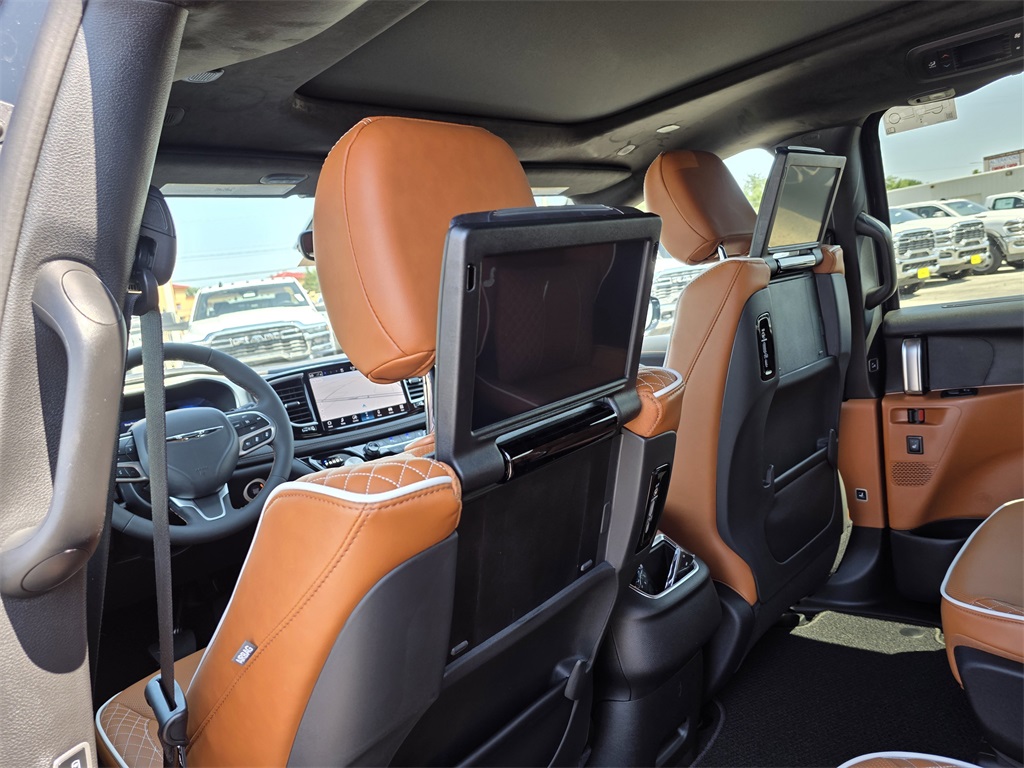 2026 Chrysler Pacifica Pinnacle Black at Victoria Chrysler Dodge Jeep Ram