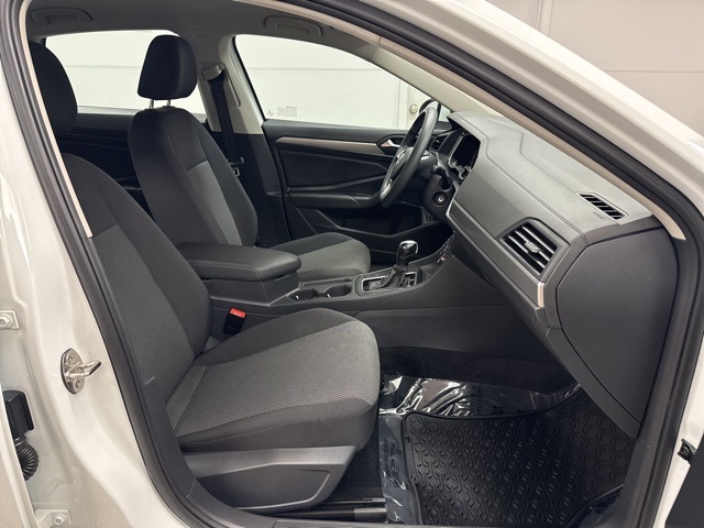 2021 Volkswagen Jetta 1.4T S photo 9