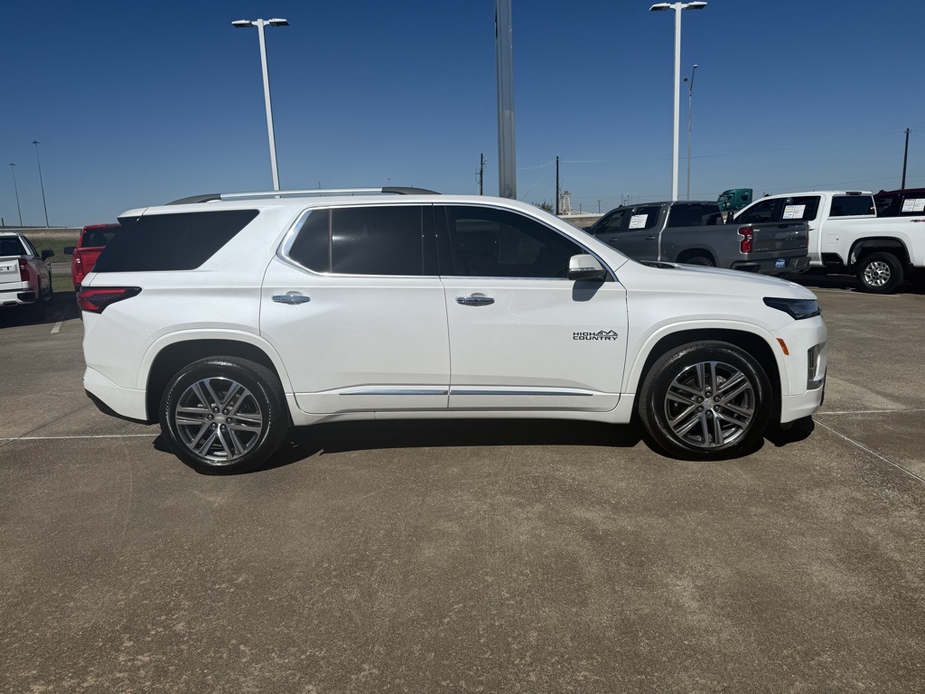 2023 Chevrolet Traverse High Country - 6