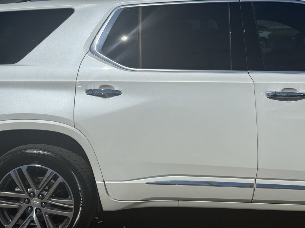 2023 Chevrolet Traverse High Country - 8