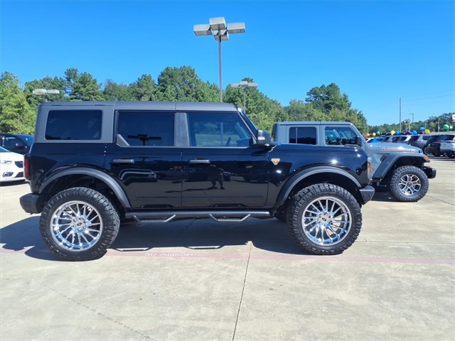 2023 Ford Bronco Badlands photo 3