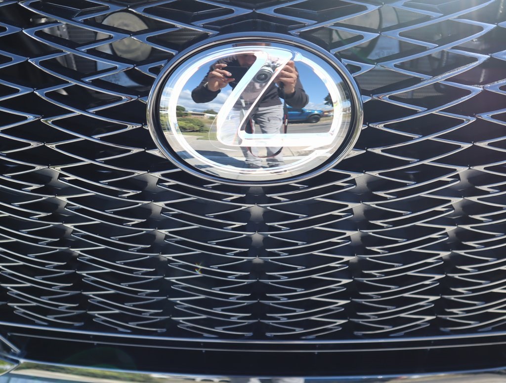 Thumbnail: 2025 Lexus IS - 19