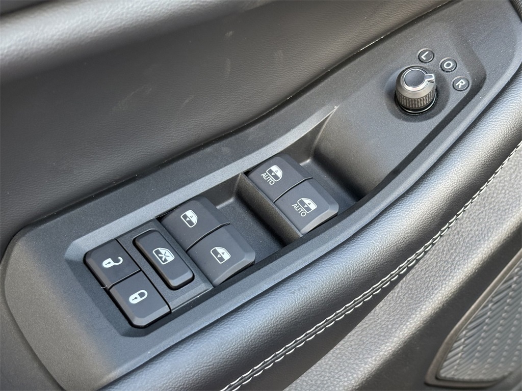 New Car 2025 Jeep Grand Cherokee L  Laredo For Sale Under $40,000 In San Marcos, Texas