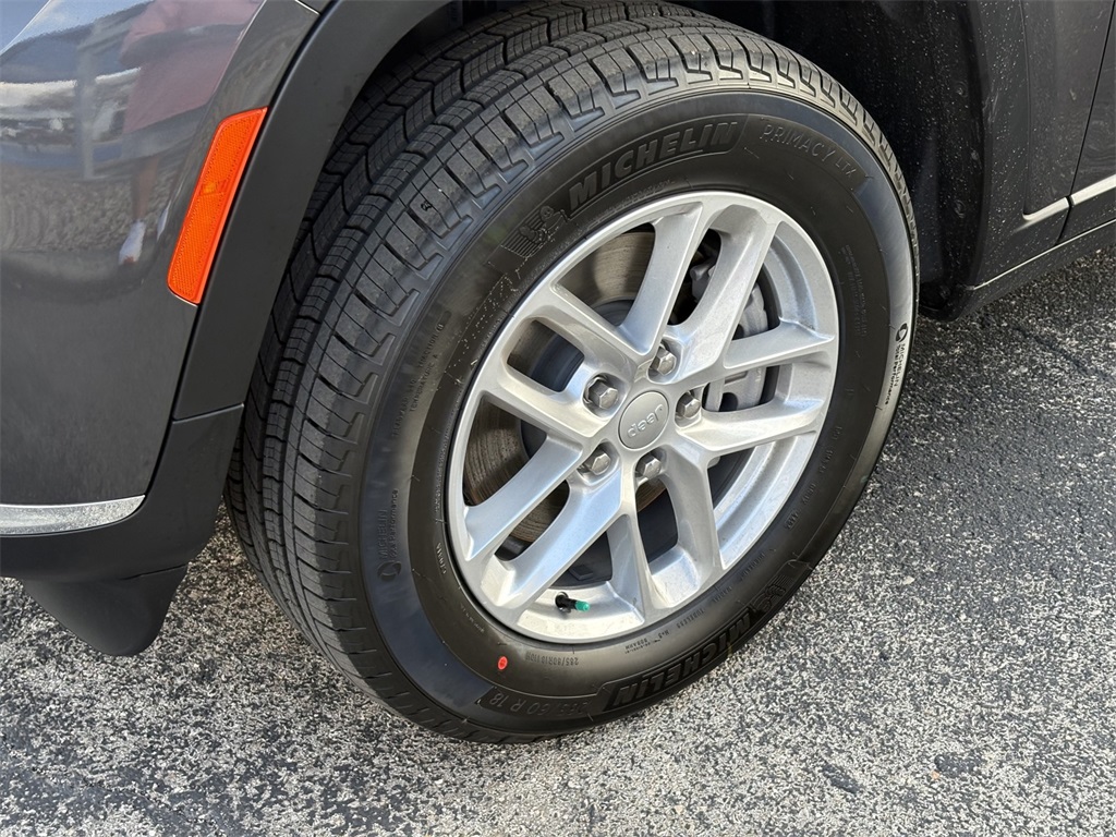 New Car 2025 Jeep Grand Cherokee L  Laredo For Sale Under $40,000 In San Marcos, Texas