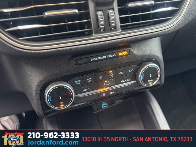 Used Car 2022 Ford Escape  Se For Sale Under $25,000 In San Antonio, Texas