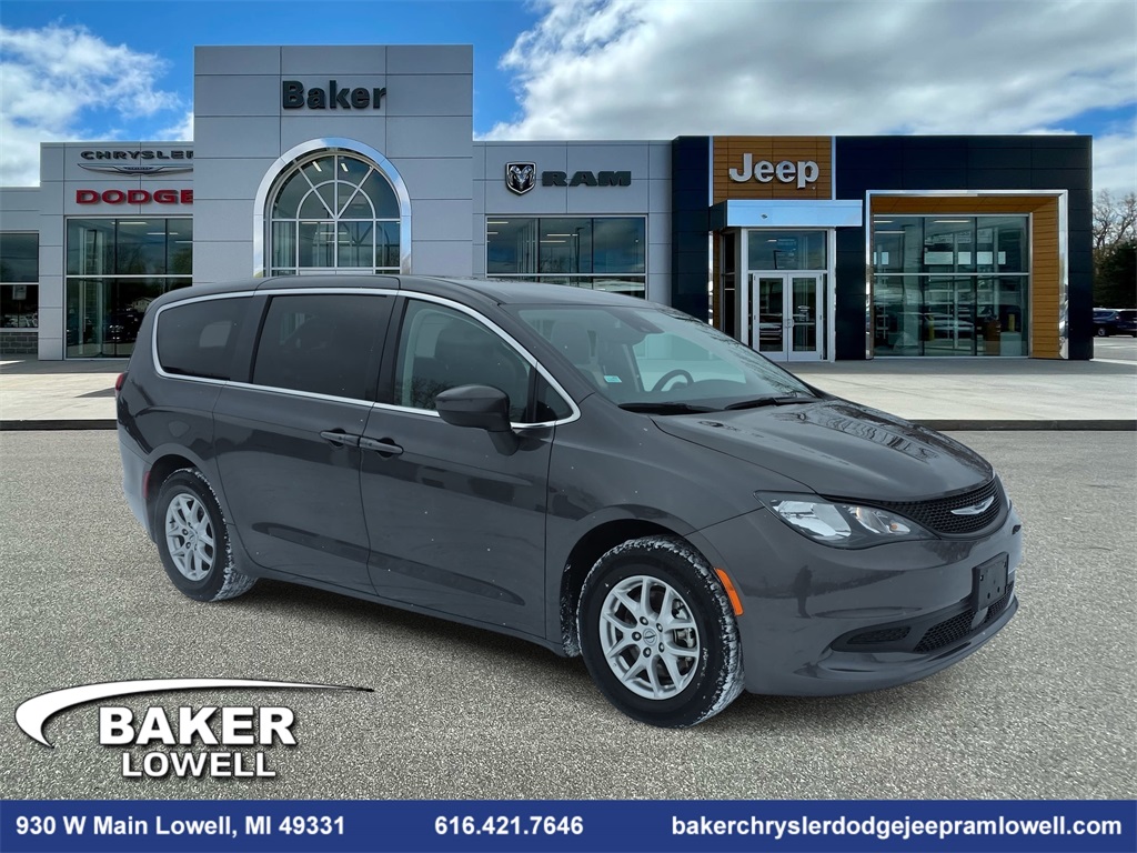 2023 Chrysler Voyager LX FWD