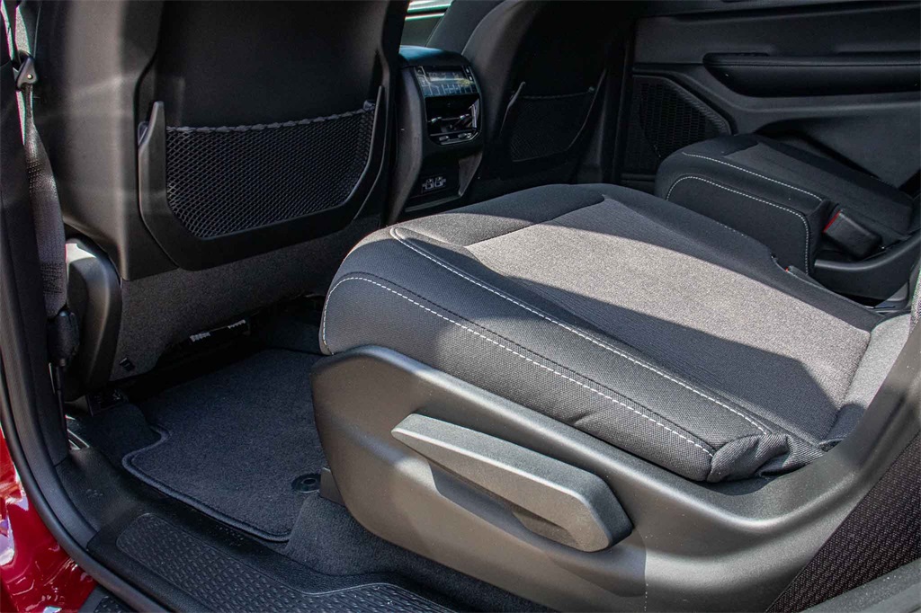 New Car 2025 Jeep Grand Cherokee L  Laredo For Sale Under $40,000 In San Marcos, Texas