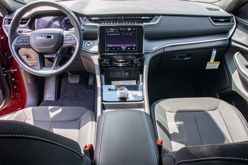 New Car 2025 Jeep Grand Cherokee L  Laredo For Sale Under $40,000 In San Marcos, Texas