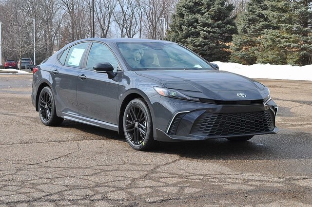 2026 Toyota Camry SE AWD