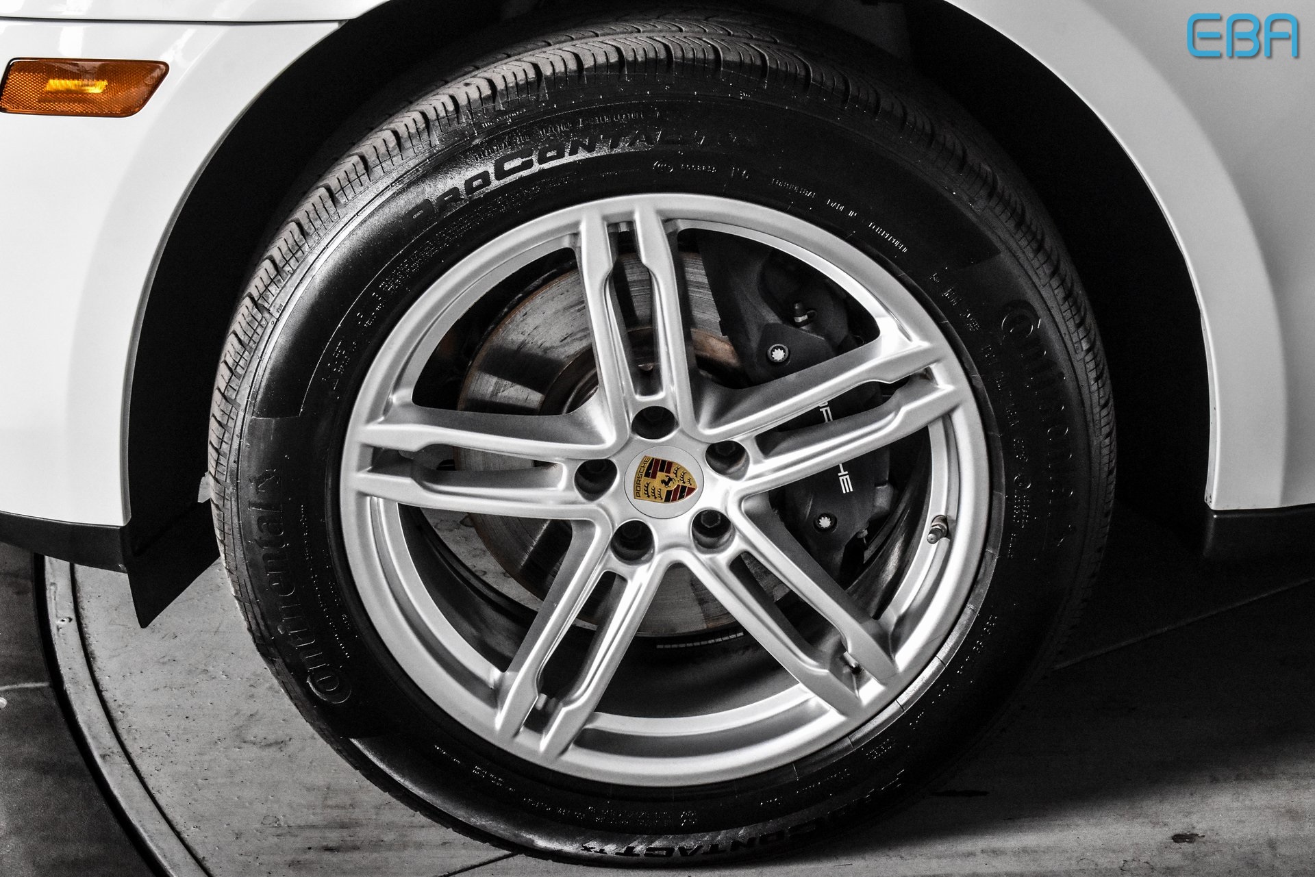 2024 Porsche Macan Base photo 11