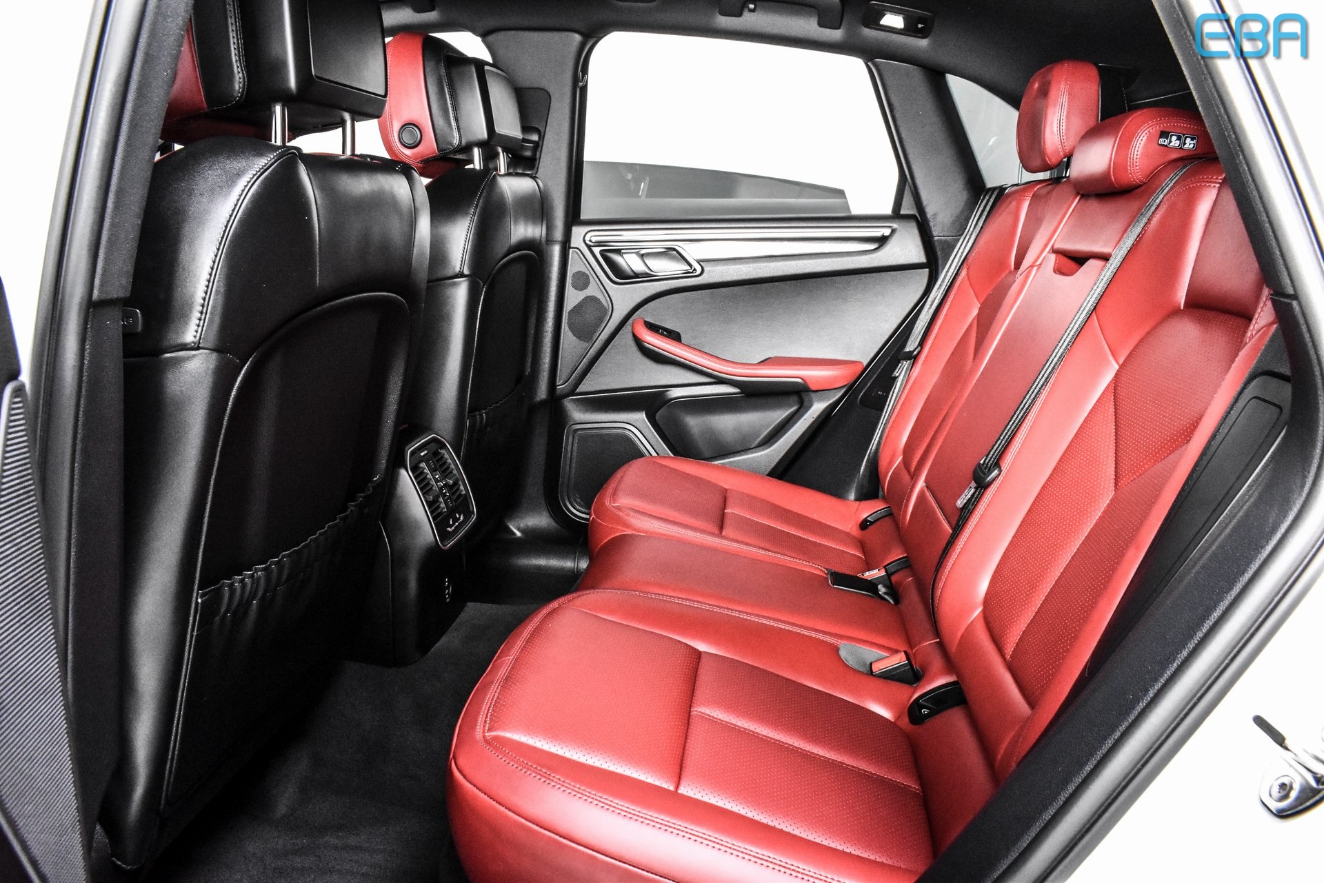 2024 Porsche Macan Base photo 21